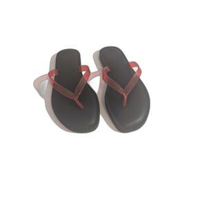 Women's Keilani Thong Flip Flops -Universal Thread- Size 8